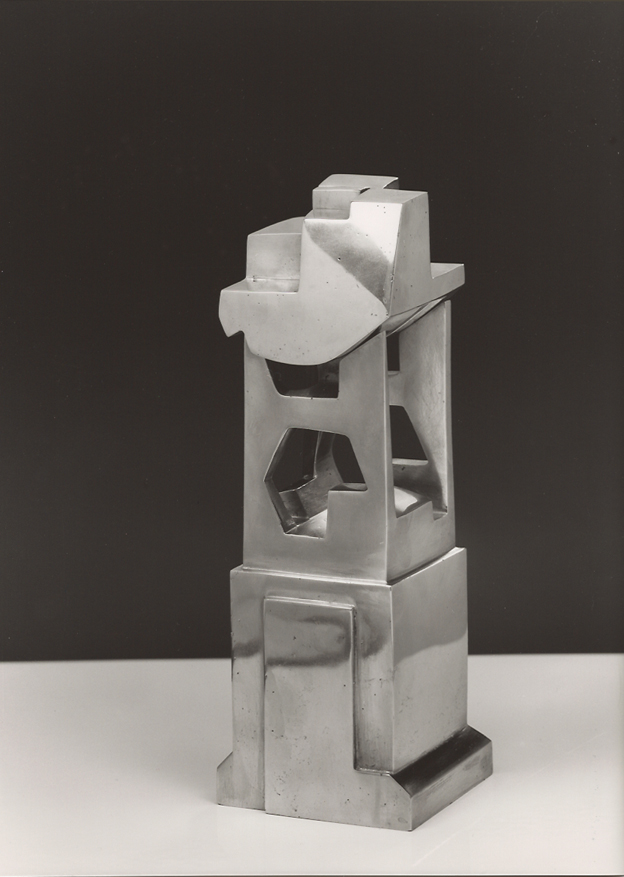 Schultze-Bansen, Kleiner Tempel, 1962, Neusilber, 27 x 9,5 x 9 cm